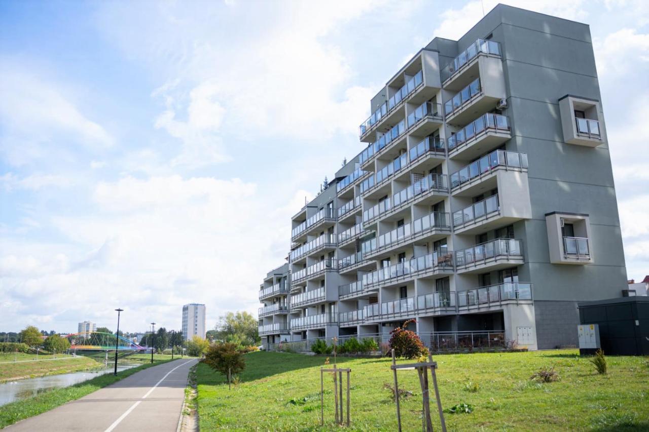 Capital Towers - Apartament Green Z Widokiem Na Rzeke Rzeszów Extérieur photo